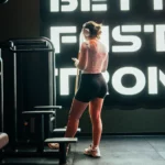 Programme fessier femme : 6 semaines pour des fessiers galbés en salle