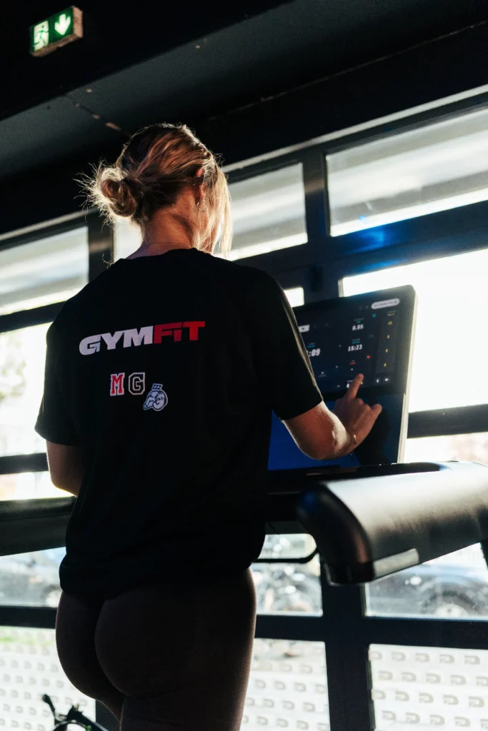 Espace Tapis, rameurs, vélos, elliptiques technogym dernière génération — salle de sport GymFit à Strasbourg et La Garenne-Colombes