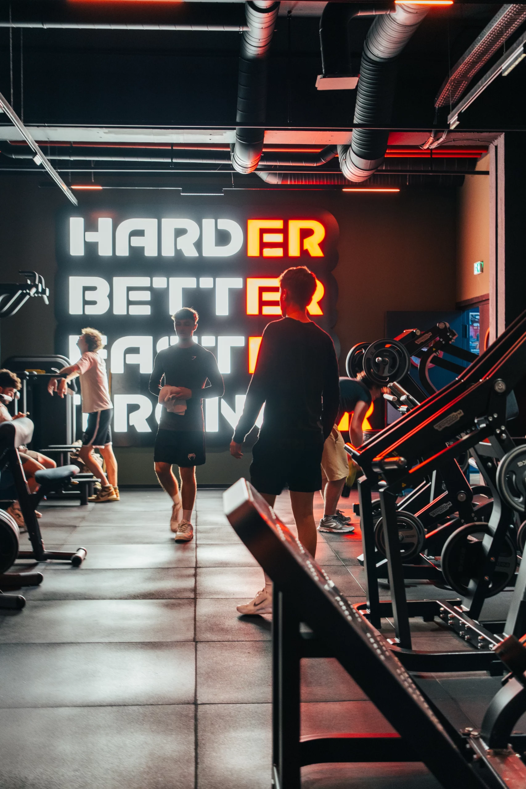 Le concept GymFit — salle de sport premium à Strasbourg et La Garenne-Colombes